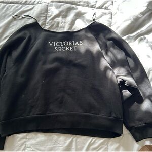 Women’s off the shoulder sweatshirt